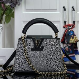 루이비통 카퓌신 미니 M83088 블랙 레플리카 미러급 SA급 S급 고퀄리티 최상급 하이엔드 가방 [여성]