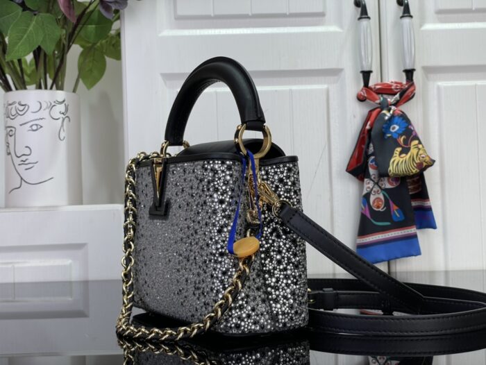 루이비통 카퓌신 미니 M83088 블랙 레플리카 미러급 SA급 S급 고퀄리티 최상급 하이엔드 가방 [여성] 4