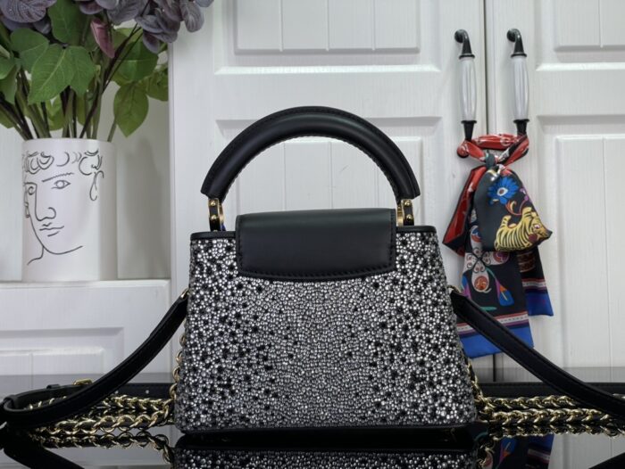 루이비통 카퓌신 미니 M83088 블랙 레플리카 미러급 SA급 S급 고퀄리티 최상급 하이엔드 가방 [여성] 2