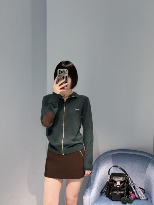 미우미우 그린 가디건 레플리카 미러급 SA급 S급 고퀄리티 하이엔드 최상급 의류 [여성] 3