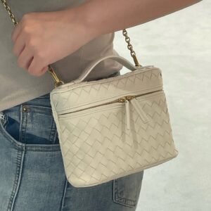 보테가베네타 스몰 소프트 베니티 아이보리 843800 레플리카 미러급 SA급 S급 고퀄리티 최상급 하이엔드 가방 [여성]