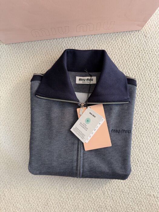 미우미우 저지 지퍼 스웨트셔츠 레플리카 미러급 SA급 S급 고퀄리티 하이엔드 최상급 의류 [여성] 12