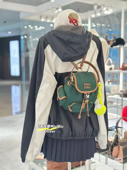 미우미우 x 뉴발란스 테크니컬 포플린 후디 자켓 레플리카 미러급 SA급 S급 고퀄리티 하이엔드 최상급 의류 [여성] 23