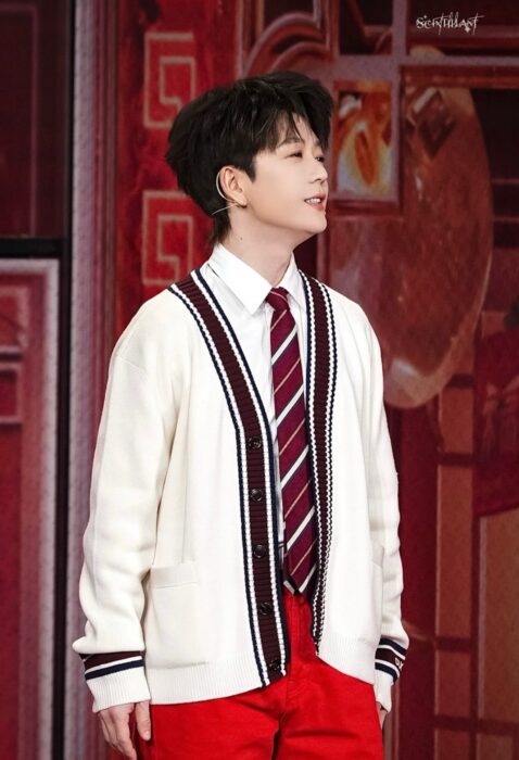 구찌 인타르시아 울 가디건 811242 레플리카 미러급 SA급 S급 고퀄리티 하이엔드 최상급 의류 [남성여성공용]