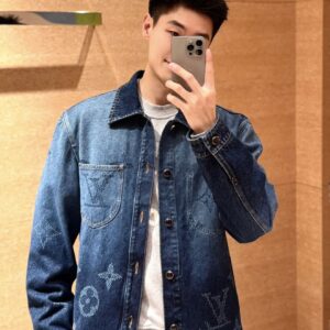 루이비통 점보 로고 그라데이션 데님 자켓 블루 레플리카 미러급 SA급 S급 고퀄리티 하이엔드 최상급 의류 [남성여성공용]