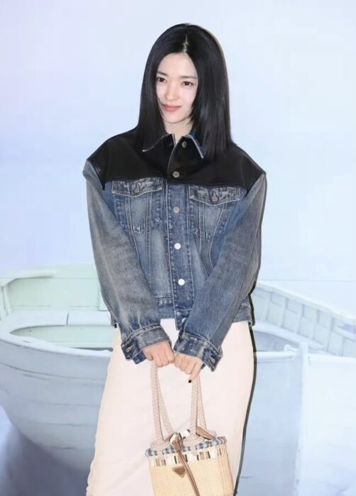 프라다 데님 및 가죽 블루종 자켓 레플리카 미러급 SA급 S급 고퀄리티 하이엔드 최상급 의류 [여성] 2