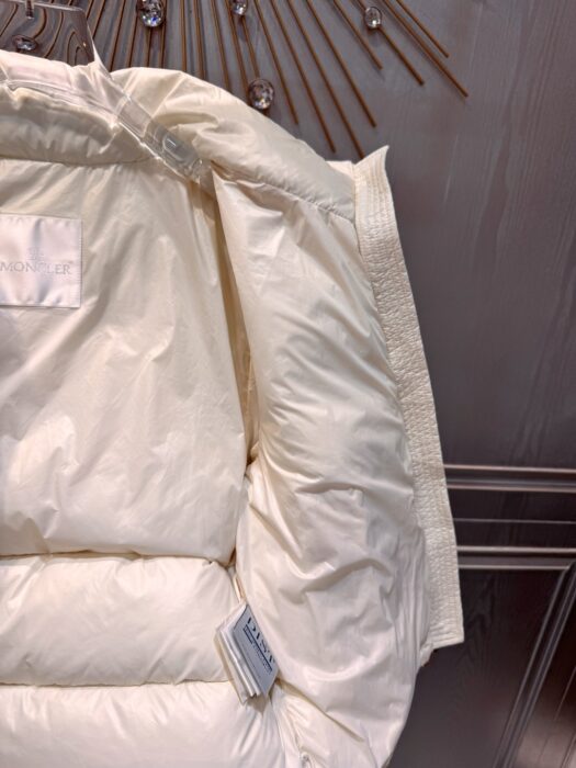 몽클레어 쇼트 다운 자켓 레플리카 미러급 SA급 S급 고퀄리티 하이엔드 최상급 의류 [여성] 9