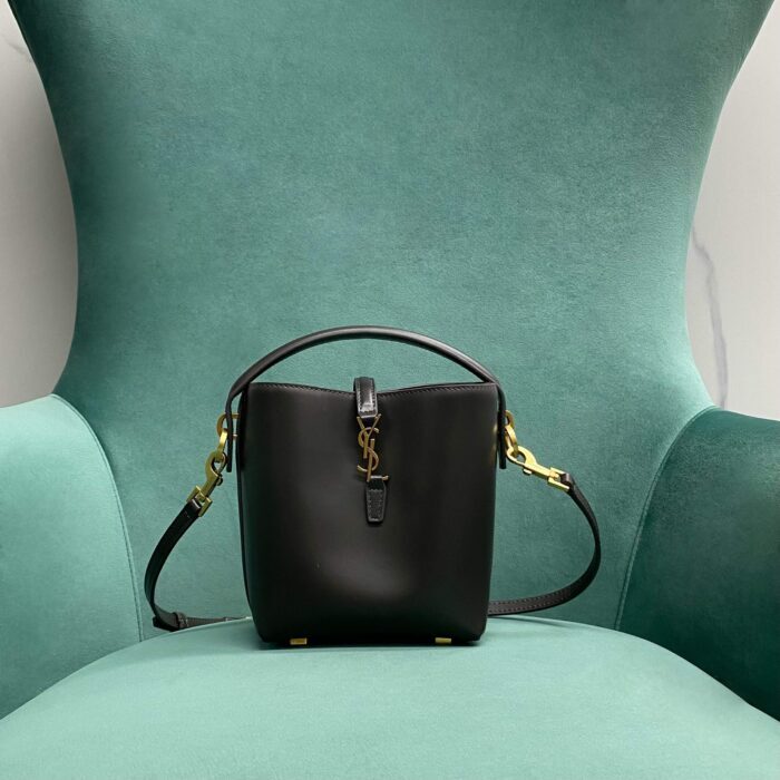 생로랑 유광 가죽 소재의 LE 37 미니백 765870 블랙 레플리카 미러급 SA급 S급 고퀄리티 최상급 하이엔드 크로스백 가방 [여성]