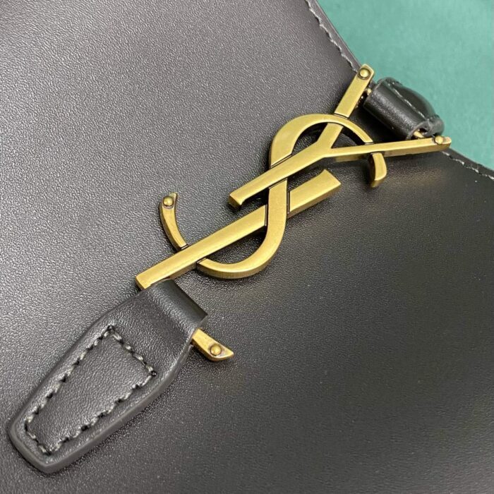 생로랑 유광 가죽 소재의 LE 37 스몰백 749036 블랙 레플리카 미러급 SA급 S급 고퀄리티 최상급 하이엔드 크로스백 가방 [여성] 6