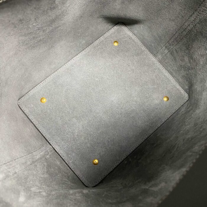 생로랑 유광 가죽 소재의 LE 37 742828 블랙 레플리카 미러급 SA급 S급 고퀄리티 최상급 하이엔드 크로스백 가방 [여성] 3