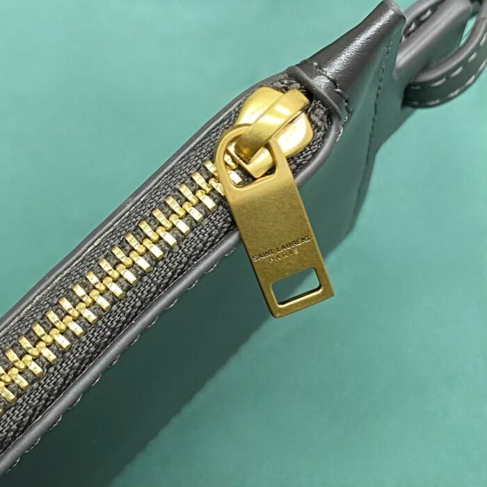 생로랑 유광 가죽 소재의 LE 37 742828 블랙 레플리카 미러급 SA급 S급 고퀄리티 최상급 하이엔드 크로스백 가방 [여성] 8