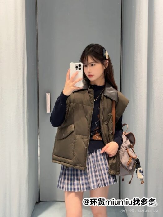 미우미우 테크니컬 퐁제 다운 베스트 레플리카 미러급 SA급 S급 고퀄리티 하이엔드 최상급 의류 [여성] 11