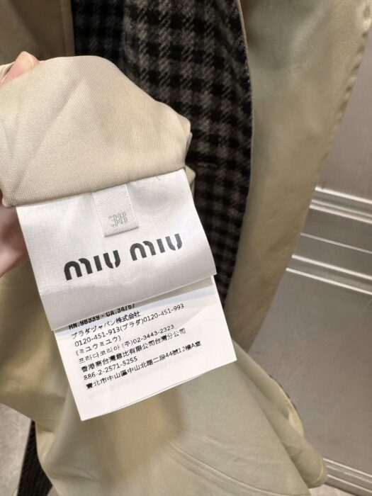 미우미우 리버시클 트윌 체크 트렌치 코트 레플리카 미러급 SA급 S급 고퀄리티 하이엔드 최상급 의류 [여성] 16