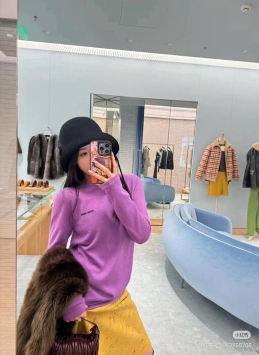 미우미우 캐시미어 실크 크루넥 스웨터 레플리카 미러급 SA급 S급 고퀄리티 하이엔드 최상급 의류 [여성] 14