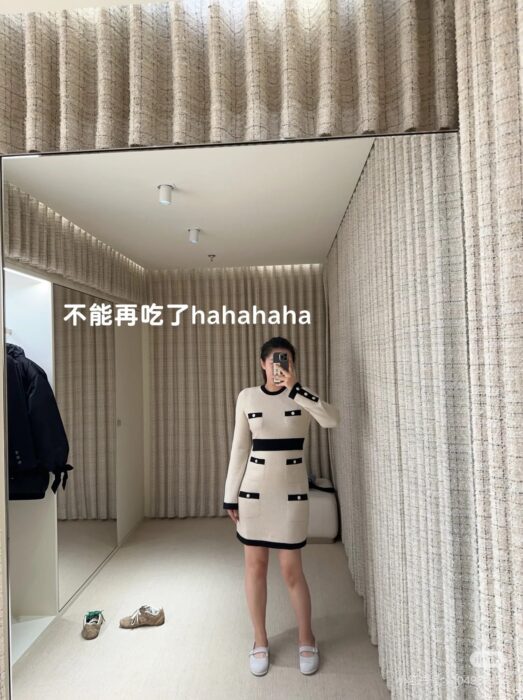 샤넬 콘트라스트 니트 드레스 레플리카 미러급 SA급 S급 고퀄리티 하이엔드 최상급 의류 [여성] 4