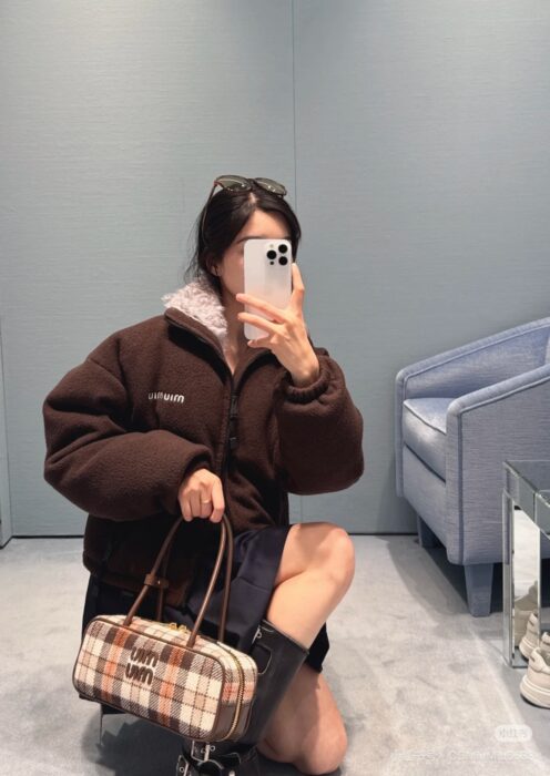 미우미우 플리스 다운 자켓 레플리카 미러급 SA급 S급 고퀄리티 하이엔드 최상급 의류 [여성] 15