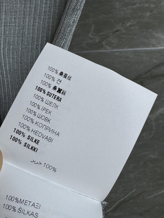 미우미우 실크 반소매 스웨터 레플리카 미러급 SA급 S급 고퀄리티 하이엔드 최상급 의류 [여성] 11