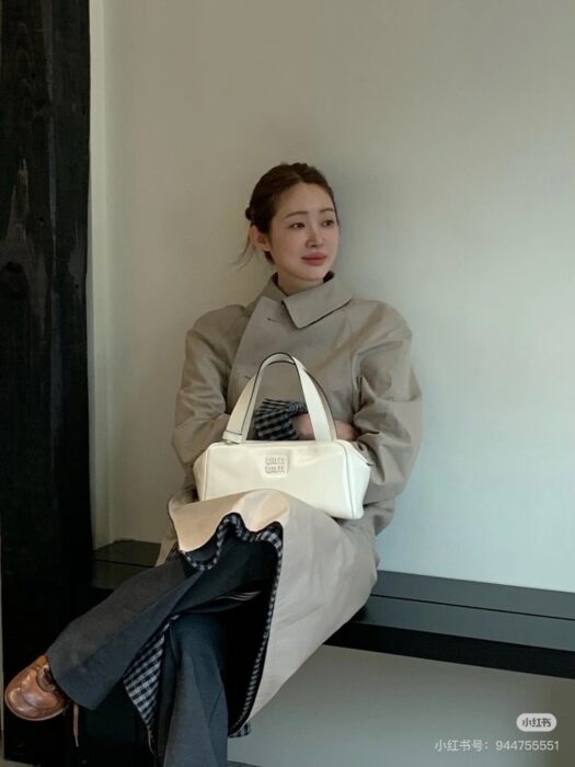미우미우 리버시클 트윌 체크 트렌치 코트 레플리카 미러급 SA급 S급 고퀄리티 하이엔드 최상급 의류 [여성] 18