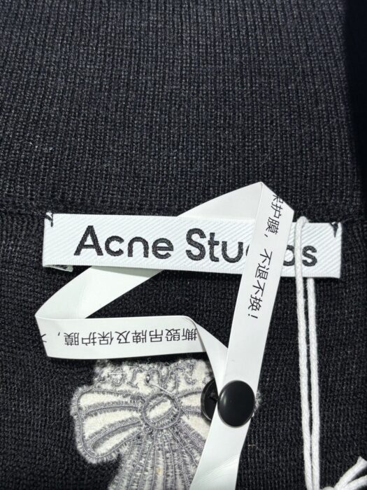 아크네스튜디오 ACNE Studios 뒷면 나비매듭 자수 지퍼 가디건 블랙 레플리카 미러급 SA급 S급 고퀄리티 하이엔드 최상급 의류 [남성] 15