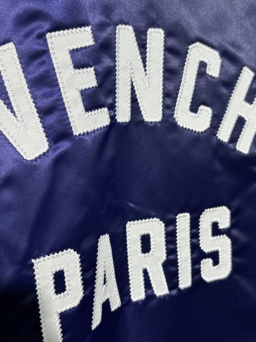 지방시 프라스 패치 모노그램 맨투맨 다크 블루 레플리카 미러급 SA급 S급 고퀄리티 하이엔드 최상급 의류 [남성] 12