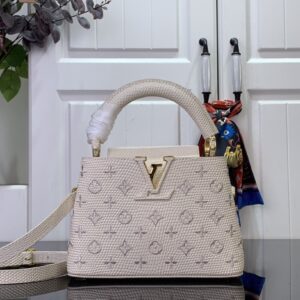 루이비통 카퓌신 미니 로고 자수 M48865 화이트 레플리카 미러급 SA급 S급 고퀄리티 최상급 하이엔드 가방 [여성]