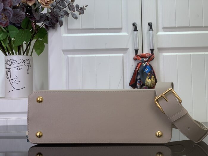 루이비통 카퓌신 MM 수플 M12929 호두색 레플리카 미러급 SA급 S급 고퀄리티 최상급 하이엔드 가방 [여성] 5