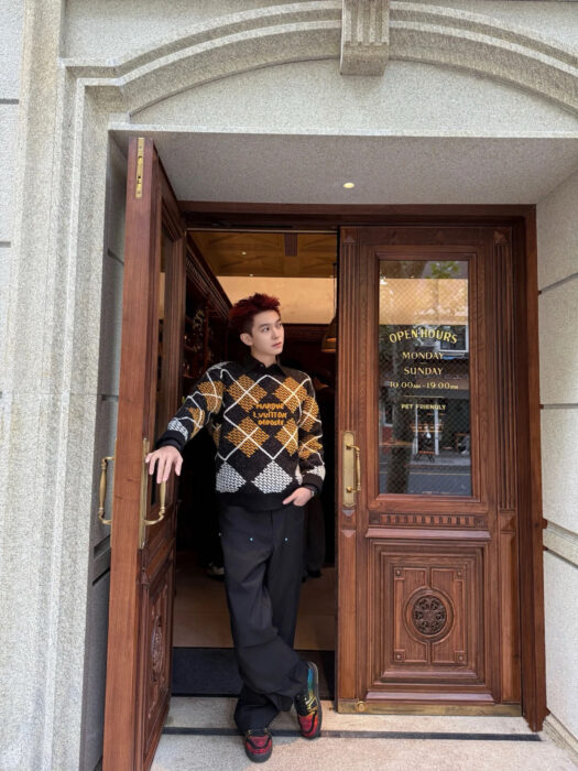 루이비통 울 블렌드 풀오버 니트 1AGJSO 레플리카 미러급 SA급 S급 고퀄리티 하이엔드 최상급 의류 [남성여성공용]