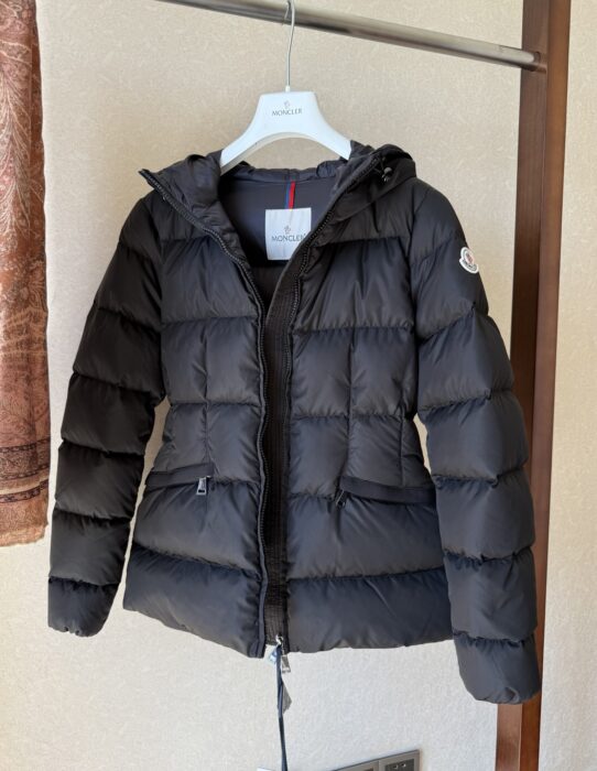 몽클레어 Avoce 후드 쇼트 다운 자켓(2color) 레플리카 미러급 SA급 S급 고퀄리티 하이엔드 최상급 의류 [여성] 5