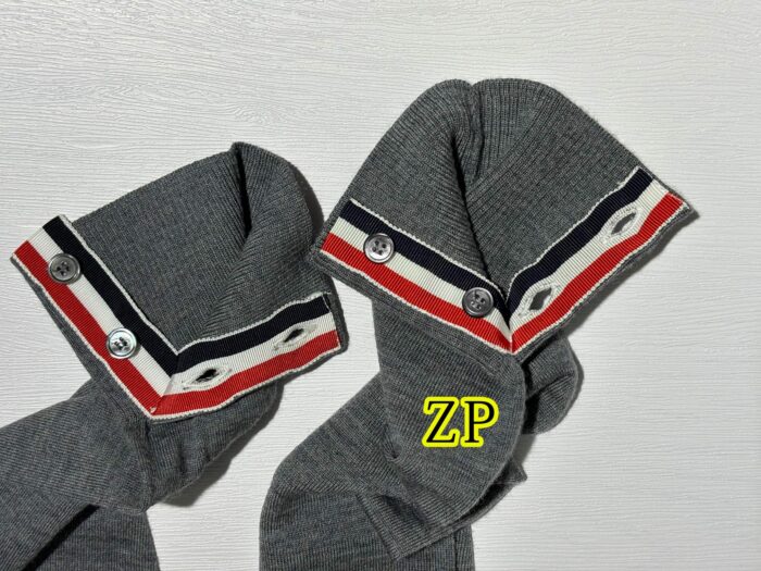 톰브라운 다크 그레이 파인 메리노 울 4-바 크루넥 풀오버 레플리카 미러급 SA급 S급 고퀄리티 하이엔드 최상급 의류 [남성여성공용] 17