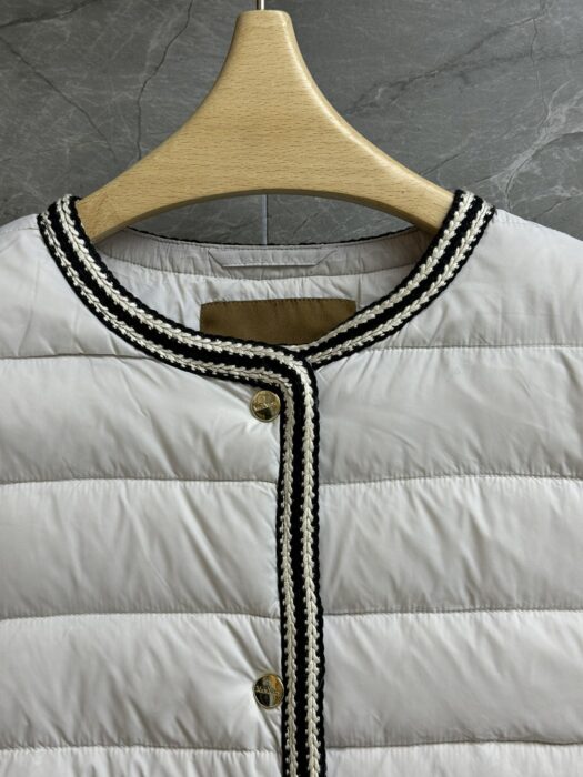 막스마라 라이트웨이트 다운 자켓 레플리카 미러급 SA급 S급 고퀄리티 하이엔드 최상급 의류 [여성] 4