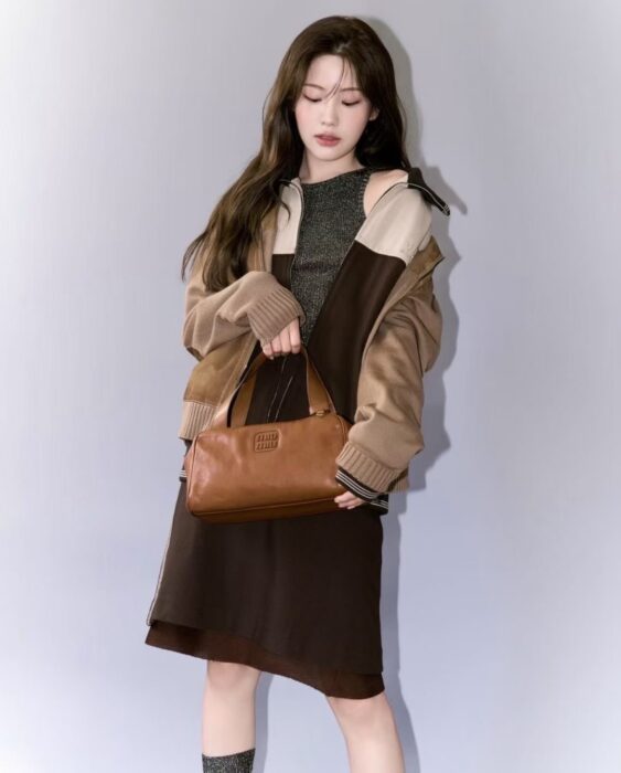 미우미우 지퍼 스웨트셔츠 레플리카 미러급 SA급 S급 고퀄리티 하이엔드 최상급 의류 [여성] 2