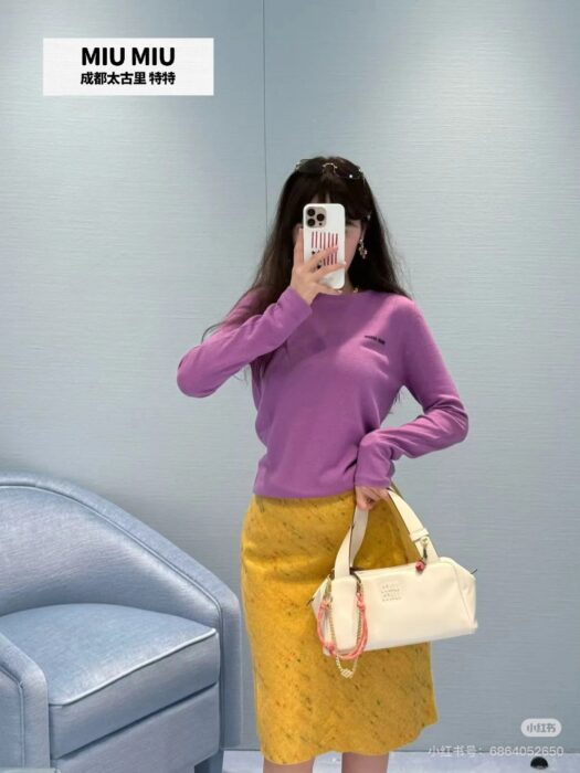 미우미우 캐시미어 실크 크루넥 스웨터 레플리카 미러급 SA급 S급 고퀄리티 하이엔드 최상급 의류 [여성] 16