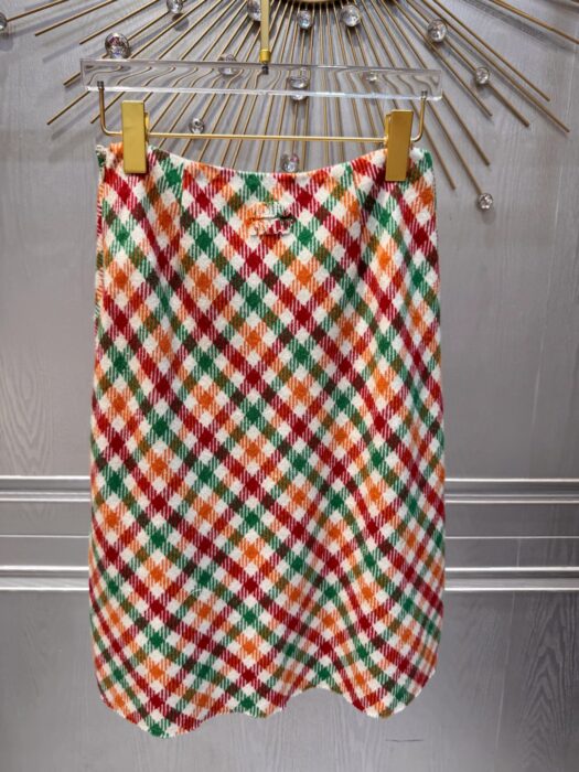 미우미우 대각선 체크 스커트 레플리카 미러급 SA급 S급 고퀄리티 하이엔드 최상급 의류 [여성] 5