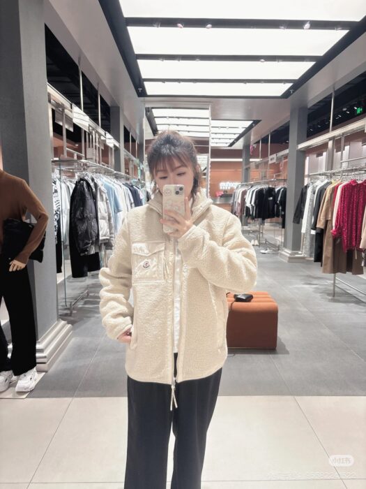 몽클레르 포켓 장식의 테디 집업 스웨트셔츠 레플리카 미러급 SA급 S급 고퀄리티 하이엔드 최상급 의류 [여성] 7