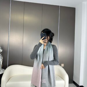 샤넬 CC로고 자수 캐시미어 양색 스카프 라이트 퍼플 레플리카 미러급 SA급 S급 고퀄리티 최상급 하이엔드 머플러 목도리 [남성여성공용]