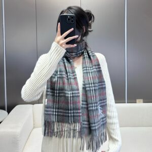 버버리 승마 자수 캐시미어 체크 스카프 다크 그레이 레플리카 미러급 SA급 S급 고퀄리티 최상급 하이엔드 머플러 목도리 [남성여성공용]