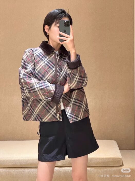 버버리 크롭 체크 퀼팅 코튼 자켓 레플리카 미러급 SA급 S급 고퀄리티 하이엔드 최상급 의류 [여성] 14