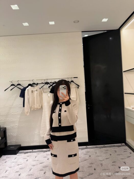 샤넬 콘트라스트 니트 스커트 레플리카 미러급 SA급 S급 고퀄리티 하이엔드 최상급 의류 [여성] 7