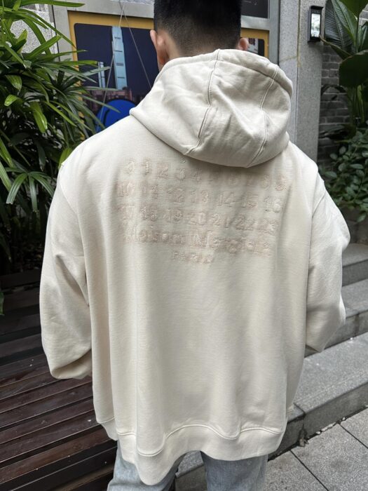 메종마르지엘라 뒷면 자수 후드집업 아이보리 레플리카 미러급 SA급 S급 고퀄리티 하이엔드 최상급 의류 [남성여성공용] 2