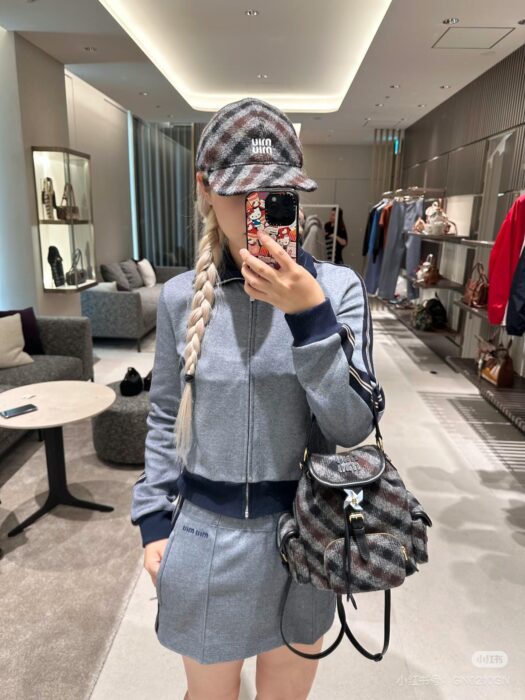 미우미우 스커트 레플리카 미러급 SA급 S급 고퀄리티 하이엔드 최상급 의류 [여성] 3