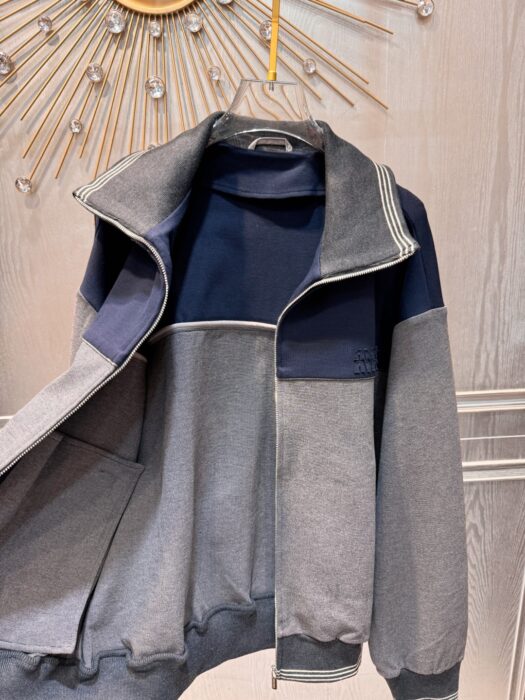 미우미우 지퍼 니트 자켓 레플리카 미러급 SA급 S급 고퀄리티 하이엔드 최상급 의류 [여성] 3