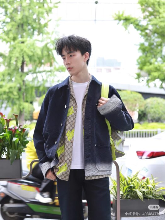 구찌 GG로고 그라데이션 멀티 포켓 데님 자켓 레플리카 미러급 SA급 S급 고퀄리티 하이엔드 최상급 의류 [남성여성공용]