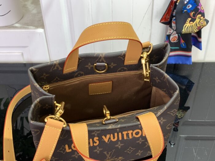 루이비통 미니 쇼퍼백 토트백 M15237 브라운 모노그램 레플리카 미러급 SA급 S급 고퀄리티 최상급 하이엔드 가방 [남성여성공용] 3