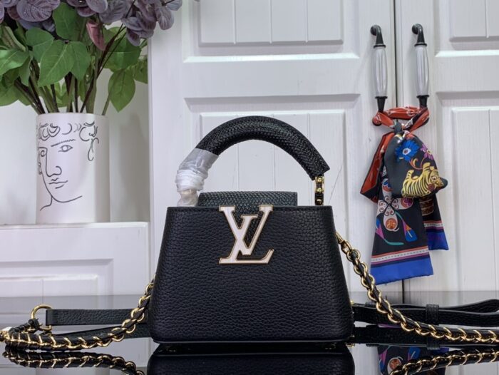 루이비통 카퓌신 나노 M25611 블랙 레플리카 미러급 SA급 S급 고퀄리티 최상급 하이엔드 핸드백 크로스백 가방 [여성]