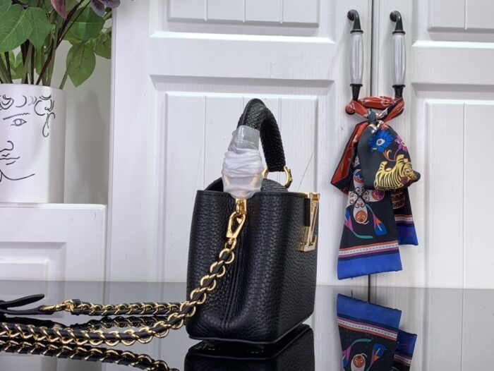 루이비통 카퓌신 나노 M25611 블랙 레플리카 미러급 SA급 S급 고퀄리티 최상급 하이엔드 핸드백 크로스백 가방 [여성] 4