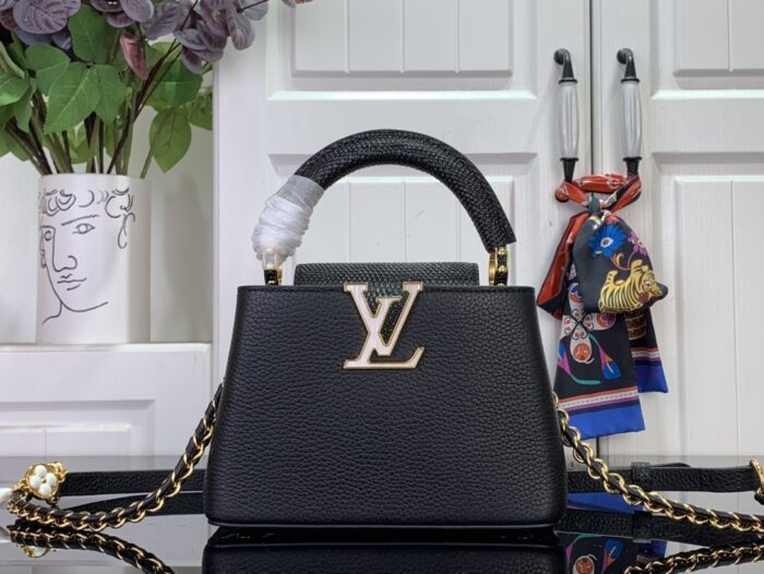 루이비통 카퓌신 미니 M25611 블랙 레플리카 미러급 SA급 S급 고퀄리티 최상급 하이엔드 핸드백 크로스백 가방 [여성]