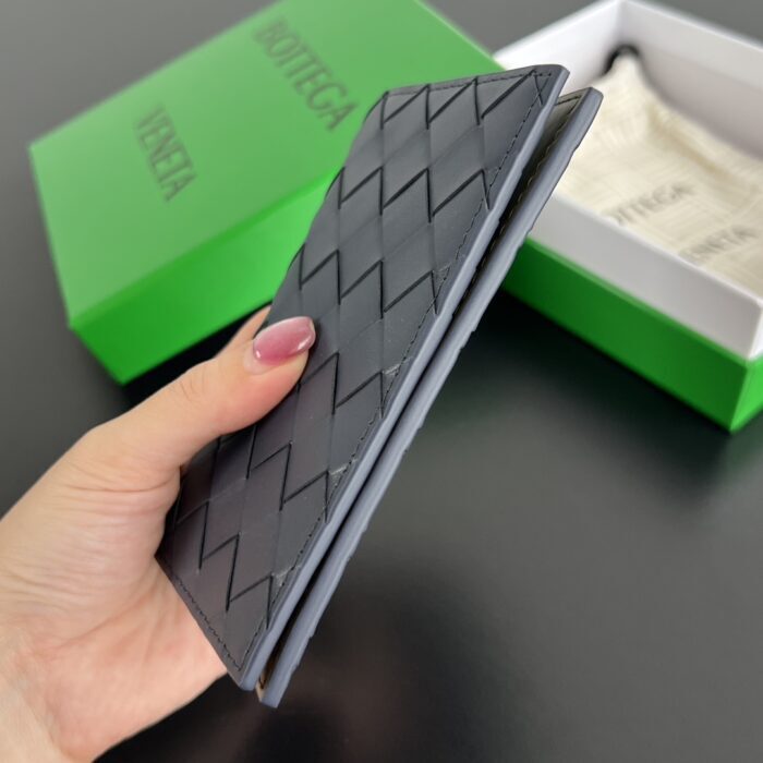 보테가베네타 여권 케이스 607482 라이트 네이비 레플리카 미러급 SA급 S급 고퀄리티 최상급 하이엔드 지갑 [남성여성공용] 5