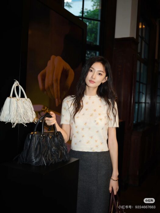 프라다 플로럴 프린트 울 크루넥 스웨터 레플리카 미러급 SA급 S급 고퀄리티 하이엔드 최상급 의류 [여성] 6