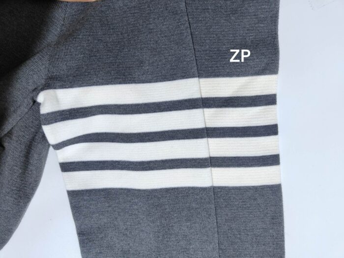 톰브라운 4bar 사선 순면 가디건 그레이 레플리카 미러급 SA급 S급 고퀄리티 하이엔드 최상급 의류 [남성여성공용] 17