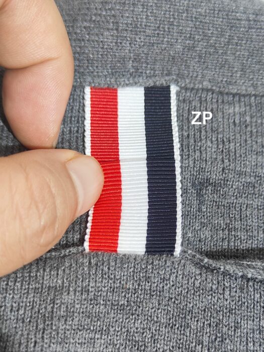 톰브라운 4bar 사선 순면 가디건 그레이 레플리카 미러급 SA급 S급 고퀄리티 하이엔드 최상급 의류 [남성여성공용] 18